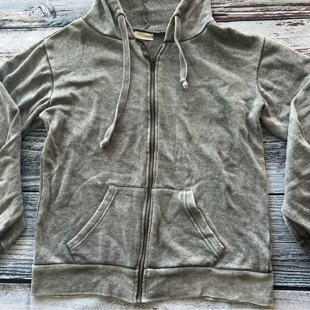 ✅ Ocean Drive Gray Zip-Up Hoodie. Zipper needs sewing - Picture 4 of 9